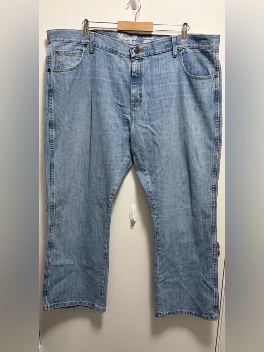 Wrangler Retro Relaxed Bootcut Jeans Men’s size 44x32